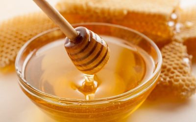 5 Reasons You Should Be Obsessed With Honey